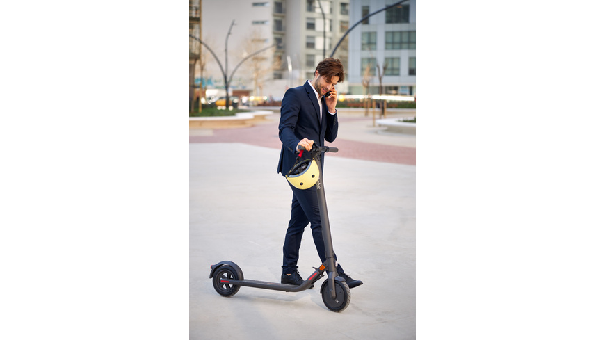 Ninebot KickScooter E22E by Segway Ninebot KickScooter E22E by Segway